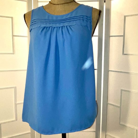 Elle Periwinkle Blue Sleeveless Top - Picture 2 of 15